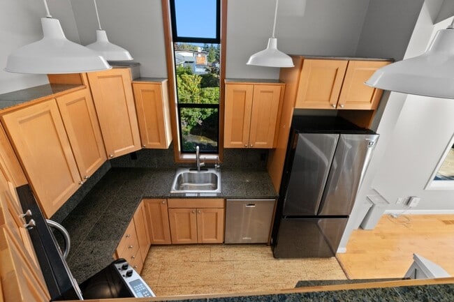 Building Photo - 3Bd/2.5Ba Seattle House