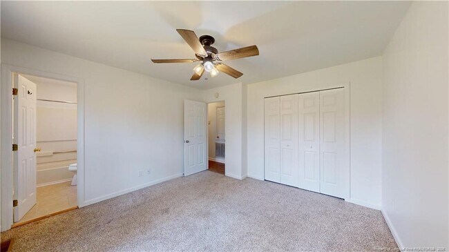 Building Photo - 242 Eppingdale Dr