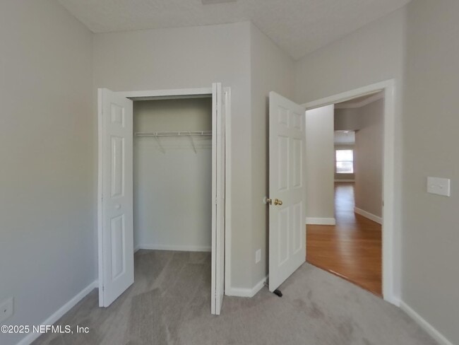 Building Photo - 736 Timbermill Ln