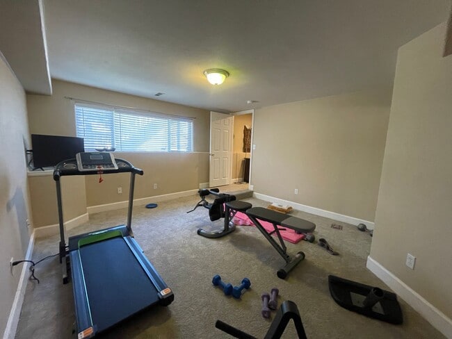 Building Photo - 10181 Woodrose Ct