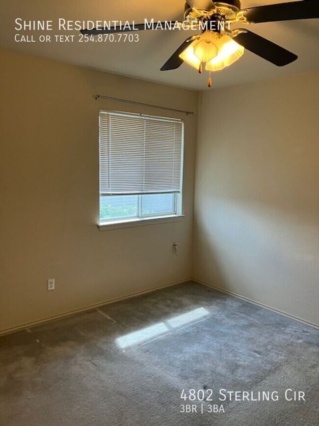 Building Photo - 4802 Sterling Cir