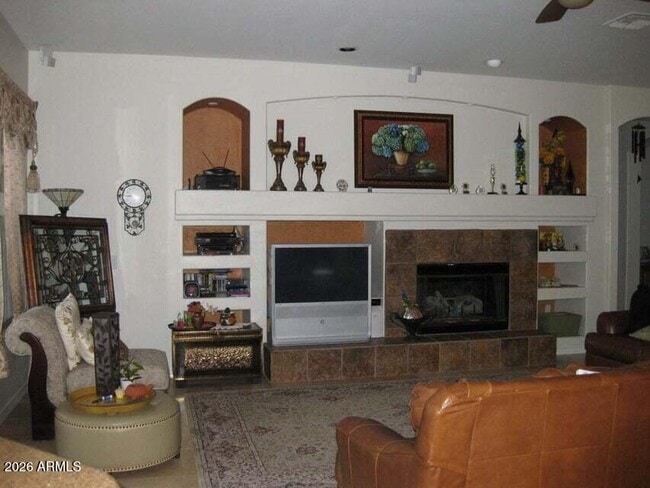 Building Photo - 3419 E June Cir