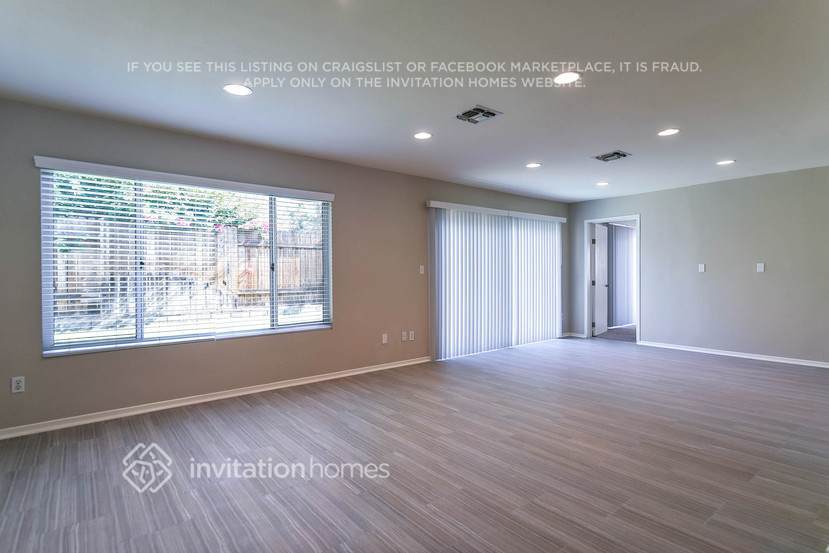 Building Photo - 22937 Leadwell St