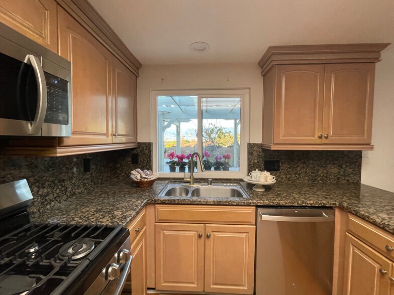 Building Photo - 25660 Allen Way