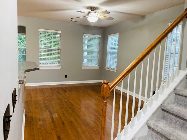 Building Photo - 9035 Parlor Dr