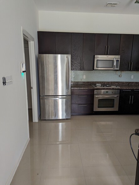 Building Photo - 5211 Shalom Dr