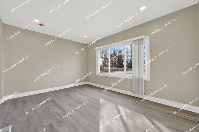 Building Photo - Completely Renovated 4-Bedroom Home in Warren!