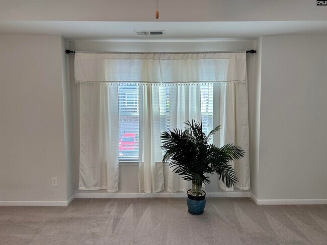 Building Photo - 309 Lanyard Ln