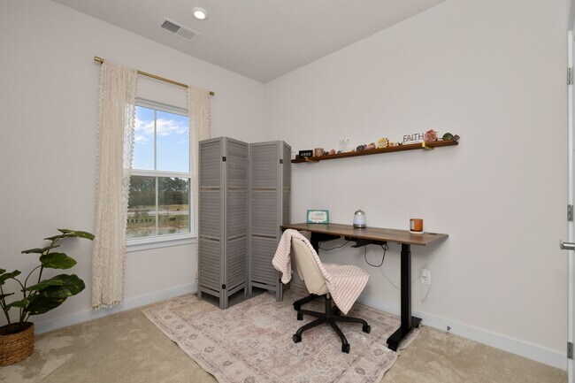 Building Photo - 302 Lydia St