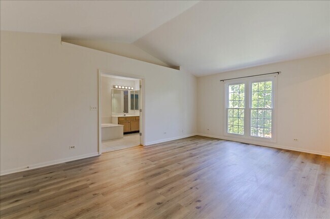 Building Photo - 309 E Theodore Ln