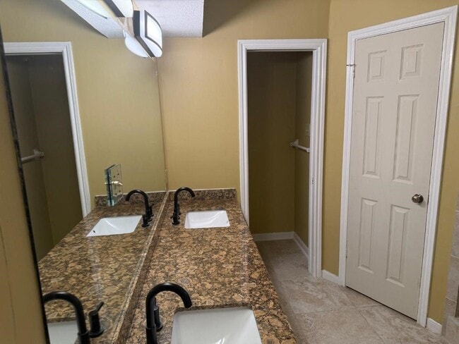 Building Photo - 15111 Paso Real Dr