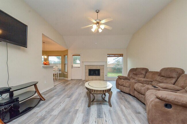 Building Photo - 20203 Goss Hollow Ln