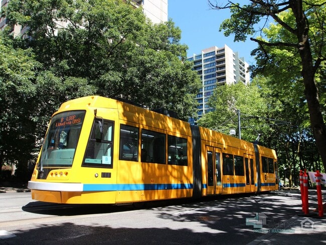 Building Photo - Ideal Urban Retreat – 1-Bedroom Near PSU with Great Amenities