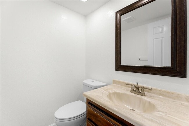 Building Photo - Private Direct-Access 3 Bedroom Townhome with 2 Car Garage, Patio, Balcony, Pool and Tennis