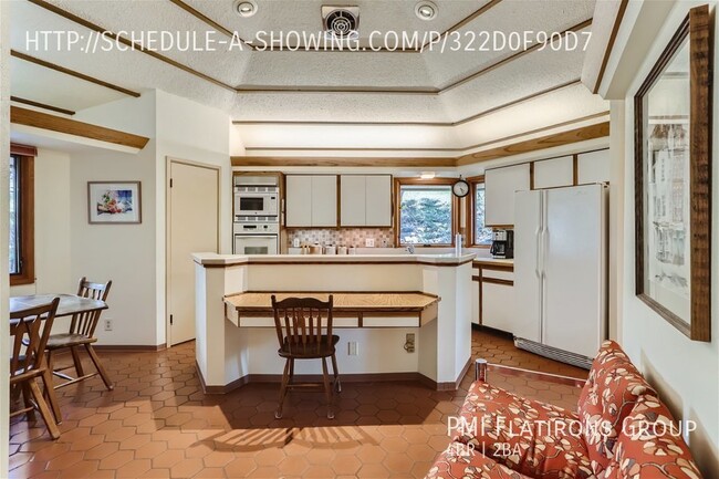 Building Photo - 2440 Kohler Dr
