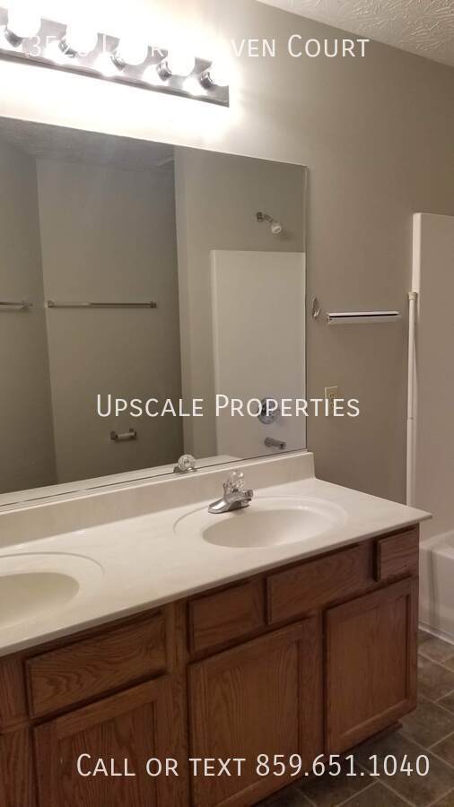 Building Photo - 3520 Laurenhaven Ct
