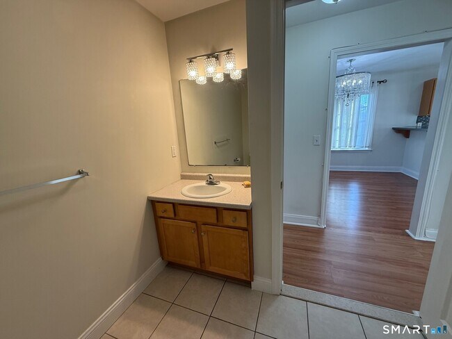 Building Photo - 152 Briar Ln