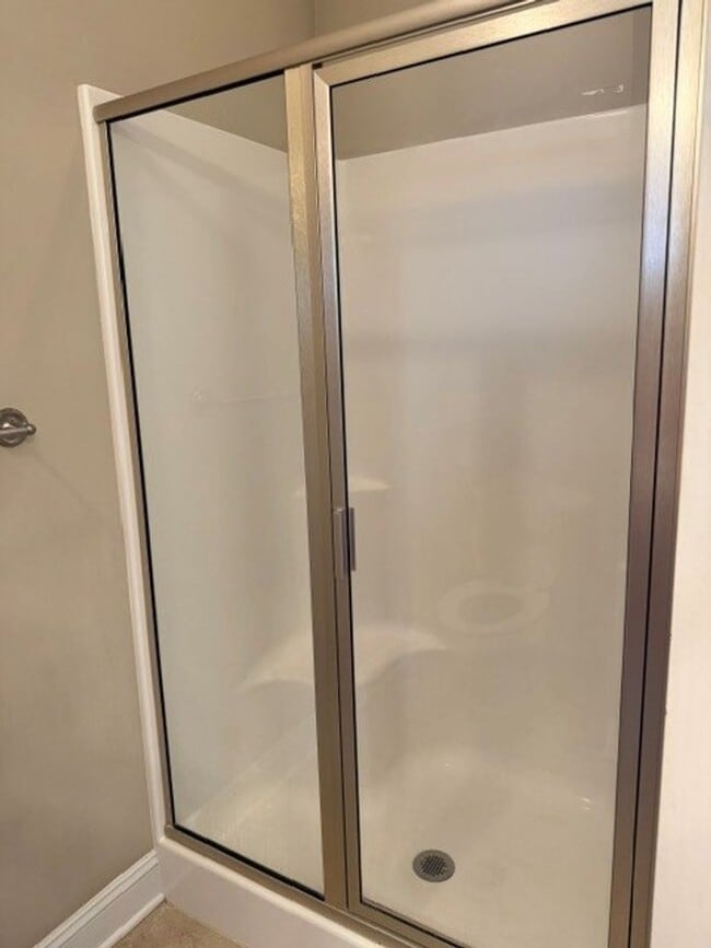 Building Photo - 4 Bed/2.5 Bath Home - Desirable Glen Laurel Subdivision - CBA School District