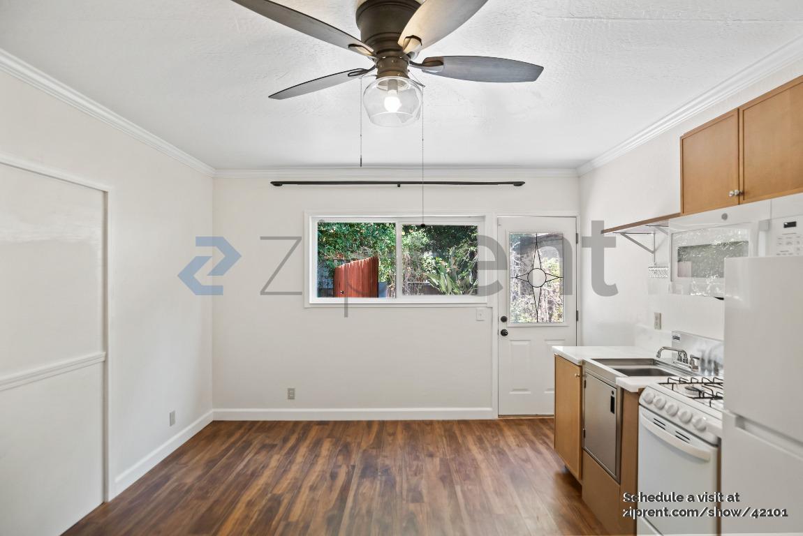 Building Photo - 958 Collier Dr