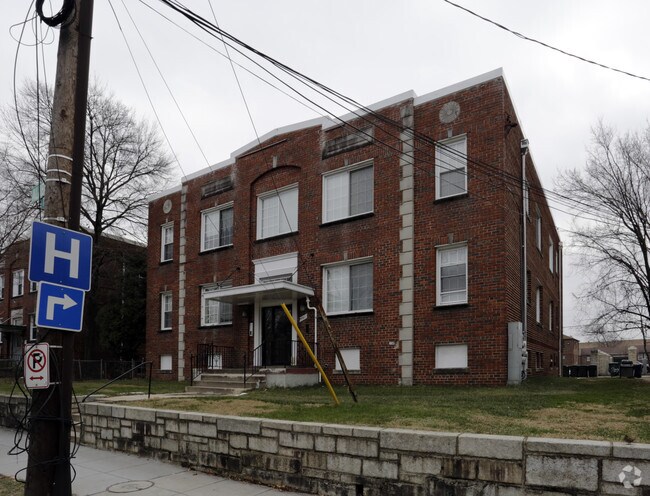 Building Photo - 741 Alabama Ave SE