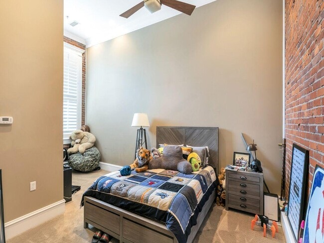 Building Photo - 1467 Market St