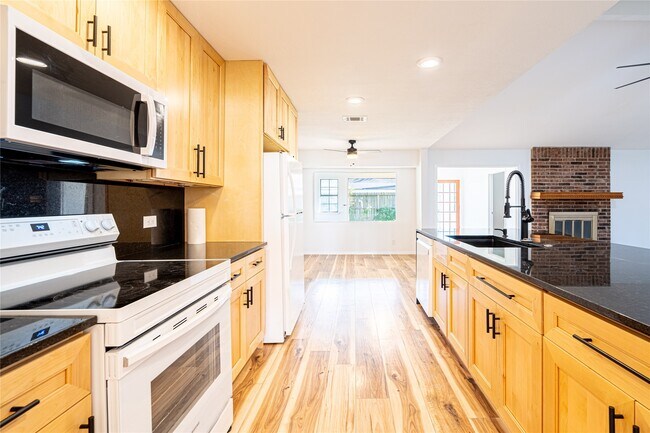 Building Photo - 22415 Coriander Dr