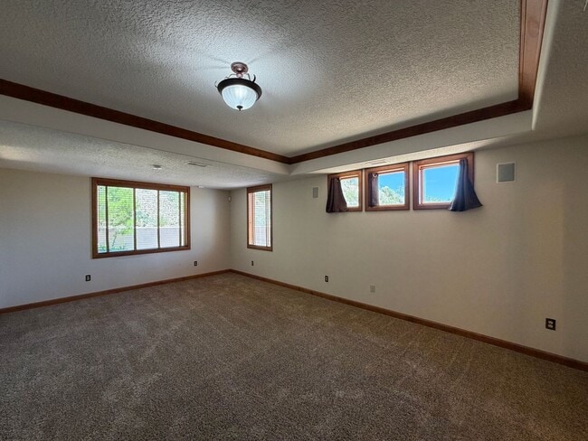 Building Photo - Beautiful 3 Bedroom Single Story Custom Home Plus Office Available Near Tramway Blvd NE & I-40!