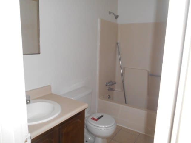 Building Photo - Apartment for Rent