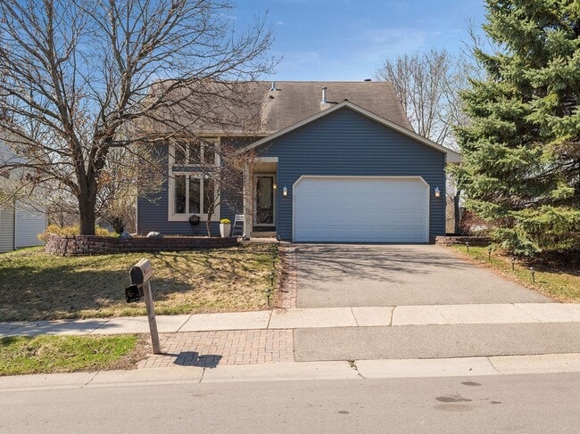 Building Photo - 17505 Rustic Hills Dr