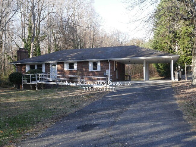 Primary Photo - Quiet, Convenient Location, off Country Cl...
