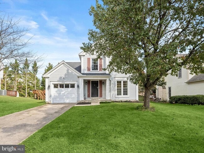 Building Photo - 8806 Admiral Dr