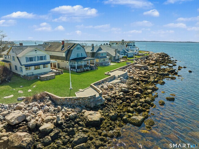 Building Photo - 217 W Shore Ave