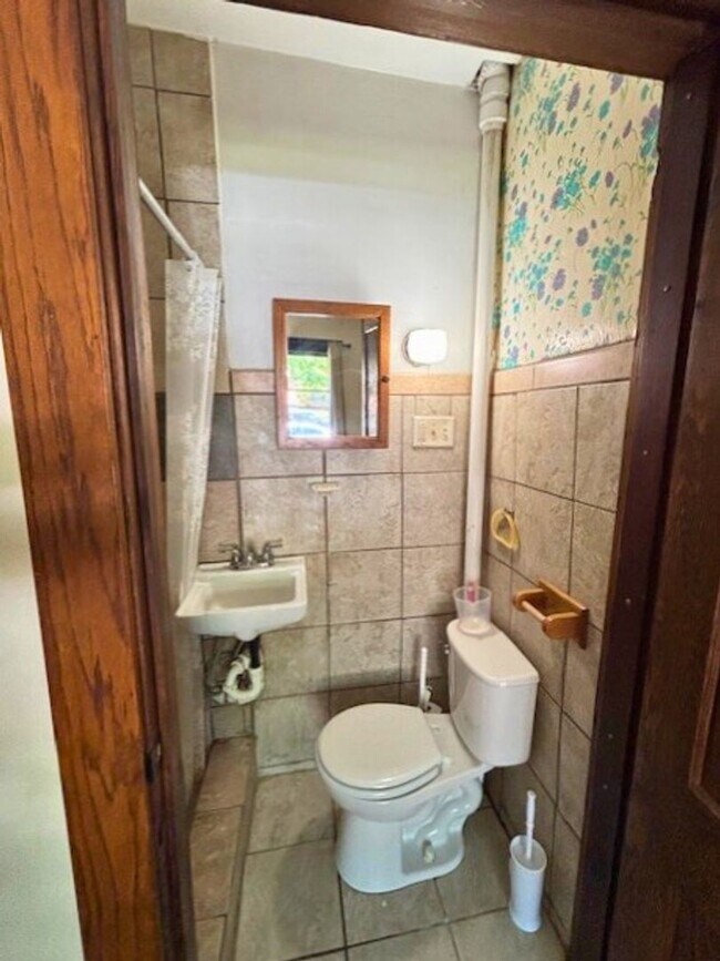 Primary Photo - 216 Lafayette Ave NE