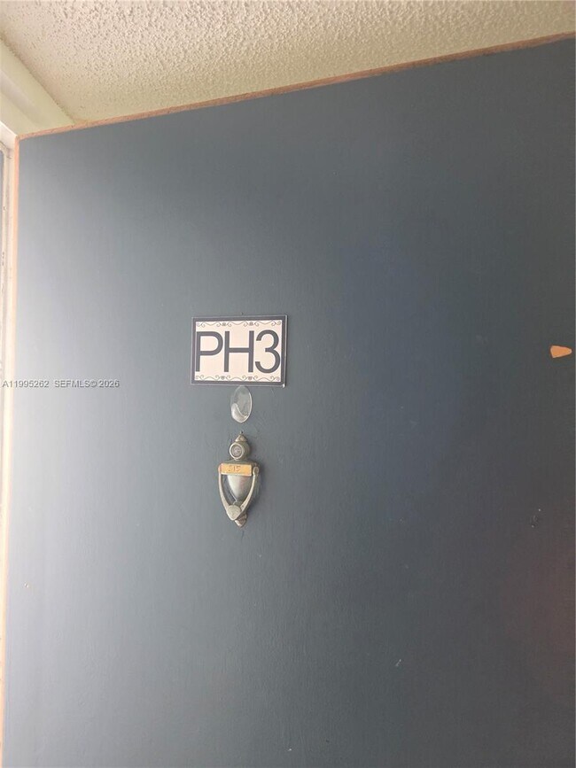 Building Photo - 8365 SW 152nd Ave