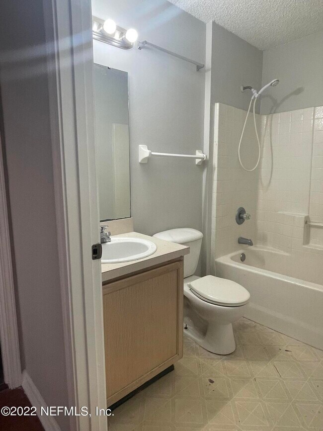 Building Photo - 3348 Volley Dr