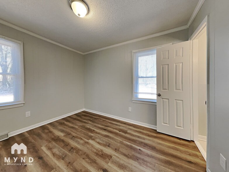 Building Photo - 7121 Riley Hill Rd