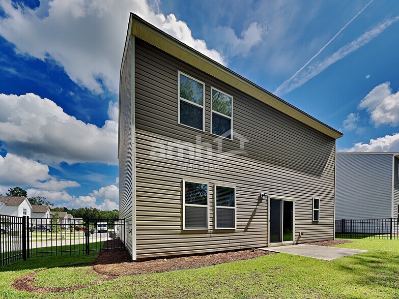 Building Photo - 182 Orion Way