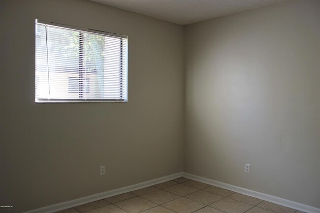 Building Photo - 5136 Westchase Ct