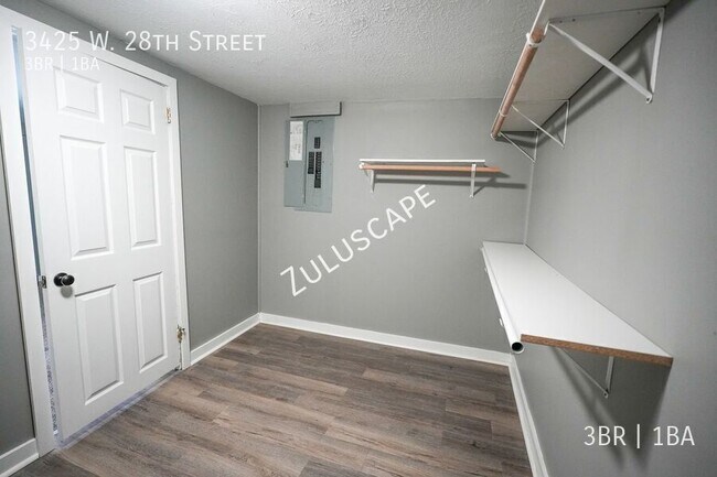 Building Photo - 3425 W 28th St
