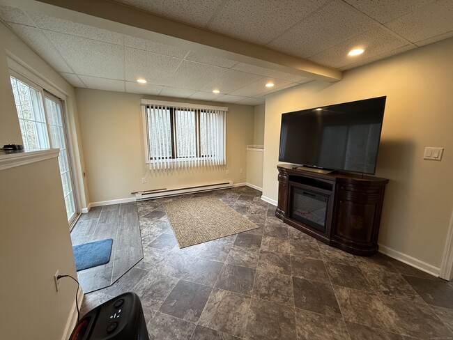 Building Photo - 36 Rock Brook Rd