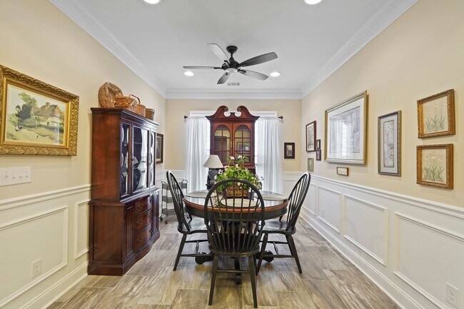 Building Photo - 10 Chicory Ct