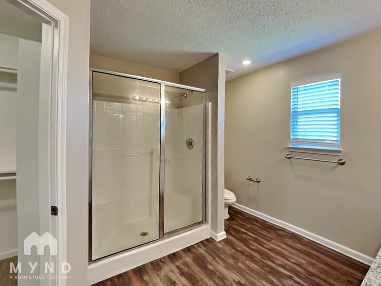 Building Photo - 1420 Jacksons Run