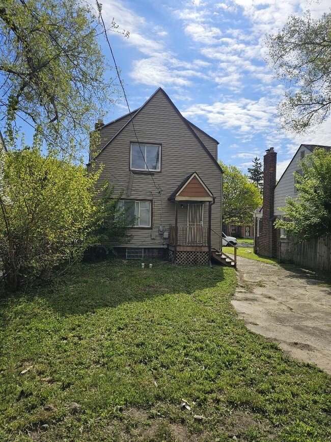 Building Photo - 16583 Archdale St