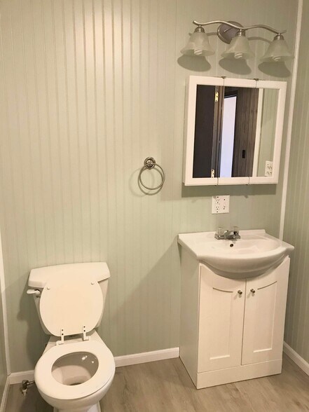 Building Photo - 826 Jonathan Run Rd