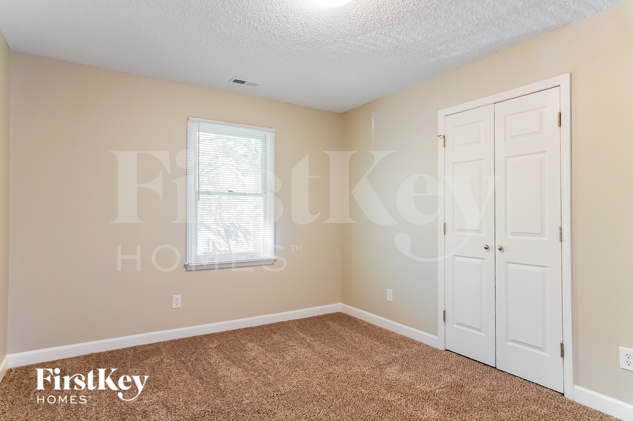 Building Photo - 202 Dalmeny Dr