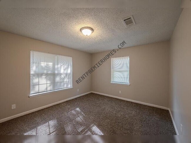 Building Photo - 2315 Koko Dr