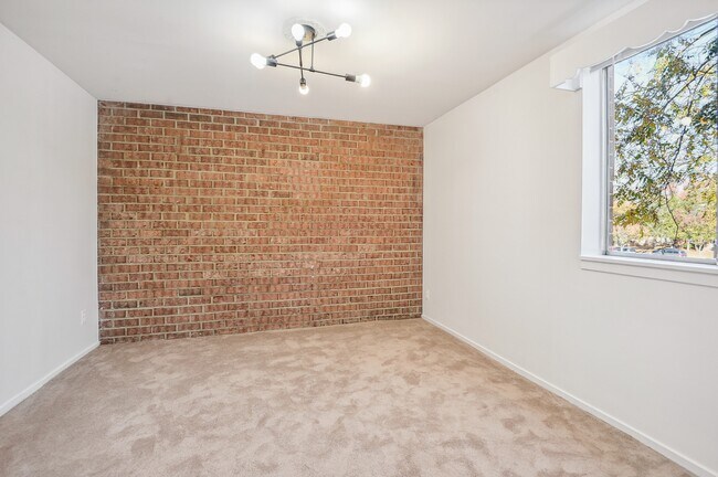 Building Photo - 19423 Brassie Pl