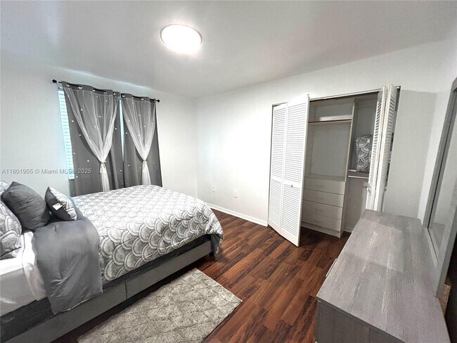Building Photo - 1450 NW 129th Ave
