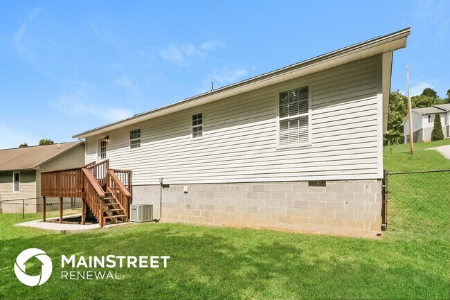 Building Photo - 206 Sandy Hill Rd