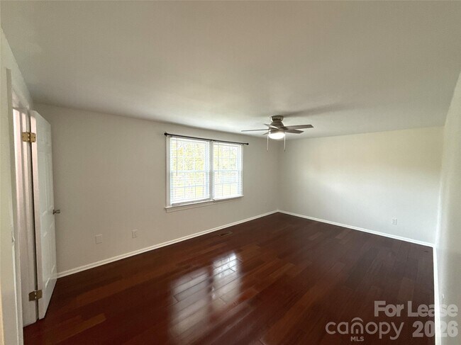 Building Photo - 7318 Connan Ln